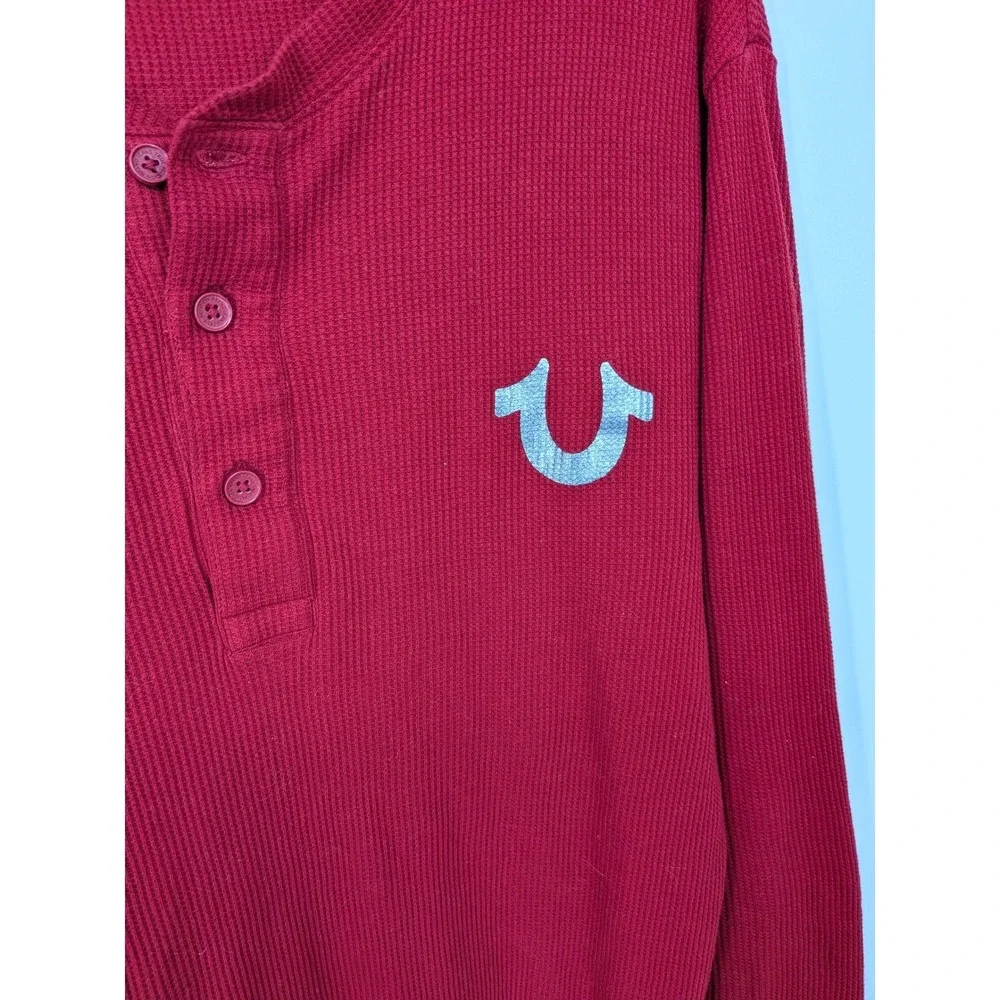 True Religion Henley Mens Medium Red Waffle Knit Thermal Graphic Long Sleeve Y2K